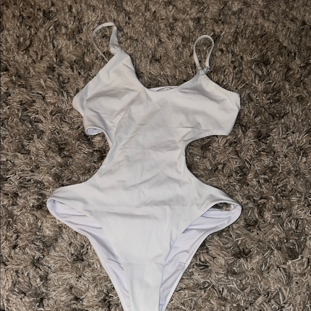 Peachmade swimsuit